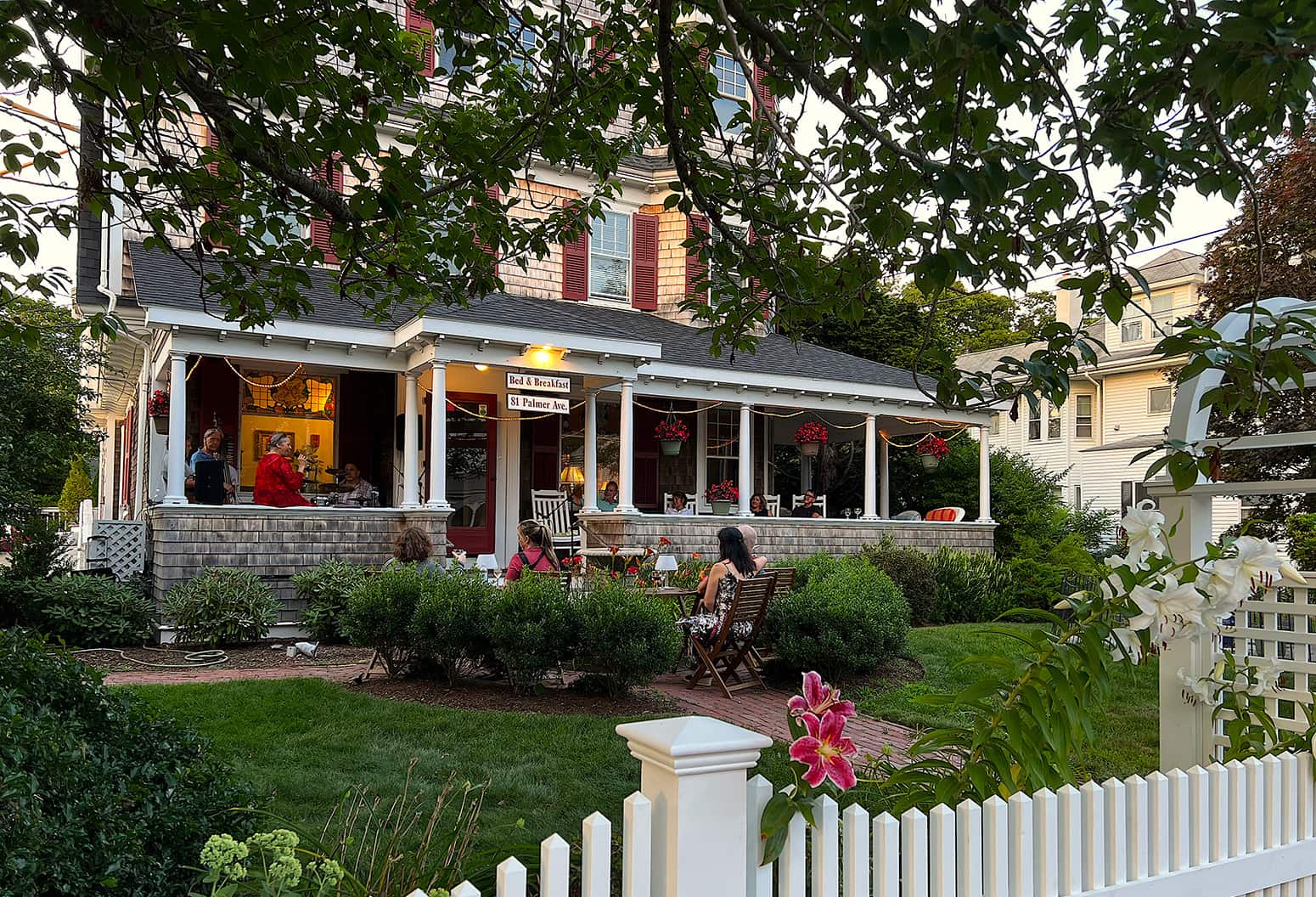 Top Cape Cod Bed and Breakfast | Romantic Victorian Inn